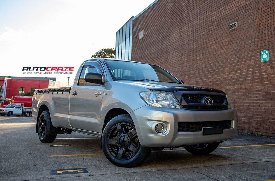 TOYOTA-HILUX-4WD-ROCKSTAR-XD-2-MATTE-BLACK